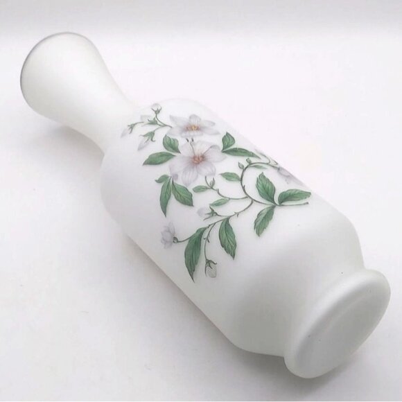Vintage White Satin Glass Vase With Floral Design & Gold Trim - Picture 6 of 9